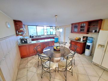 Venta de departamento con linda vista al mar frente al Tenis Club Las Terrazas