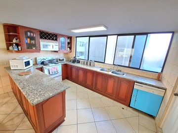Venta de departamento con linda vista al mar frente al Tenis Club Las Terrazas