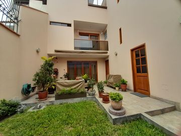 VENDO CASA EN CONDOMINIO EN LA CAPULLANA CERCA A PARQUE