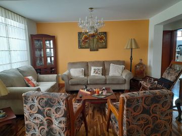 VENDO CASA EN CONDOMINIO EN LA CAPULLANA CERCA A PARQUE