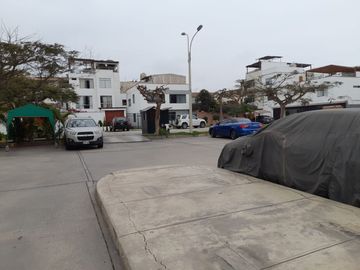 VENDO CASA EN CONDOMINIO EN LA CAPULLANA CERCA A PARQUE