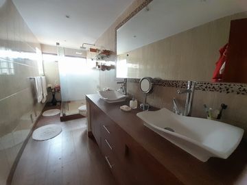 VENDO CASA EN CONDOMINIO EN LA CAPULLANA CERCA A PARQUE