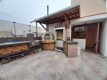VENDO CASA EN CONDOMINIO EN LA CAPULLANA CERCA A PARQUE
