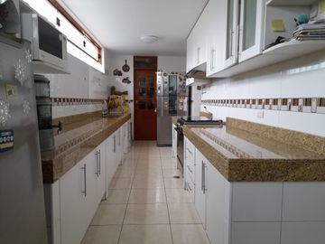 VENDO CASA EN CONDOMINIO EN LA CAPULLANA CERCA A PARQUE