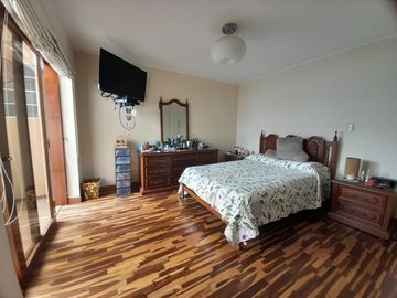 VENDO CASA EN CONDOMINIO EN LA CAPULLANA CERCA A PARQUE