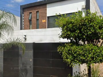 CASA EN REMATE BANCARIO ZONA ZAPOPAN ALTA PLUSVALIA