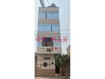 ¡Gran Oportunidad! Venta De Hostal De 4 Pisos En Carabayllo