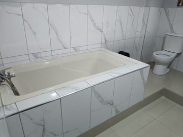 ¡Gran Oportunidad! Venta De Hostal De 4 Pisos En Carabayllo