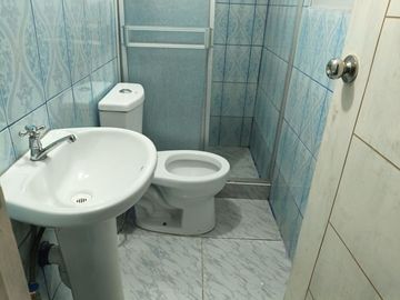 ¡Gran Oportunidad! Venta De Hostal De 4 Pisos En Carabayllo