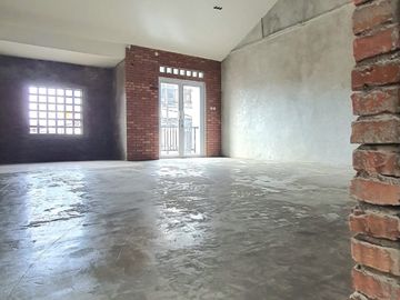 Dijual Rumah 3 Lt di Tanjung Duren Selatan Jalan 2 Mobil bebas Banjir