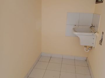 BAJO DE PRECIO DUPLEX EN PRIMER PISO LIMITE MIRAFLORES Y SAN ISIDRO