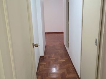 BAJO DE PRECIO DUPLEX EN PRIMER PISO LIMITE MIRAFLORES Y SAN ISIDRO