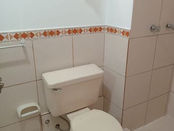 BAJO DE PRECIO DUPLEX EN PRIMER PISO LIMITE MIRAFLORES Y SAN ISIDRO