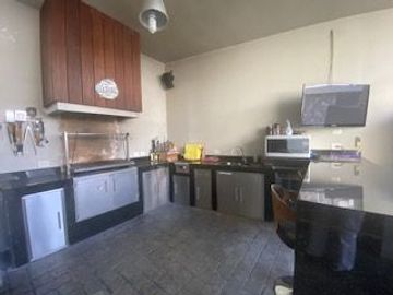 Casa en colonia cerrada, con alberca, totalmente equipada...