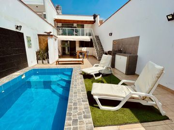Ocasión: Alquilo Casa de Playa c/Piscina, San Bartolo.
