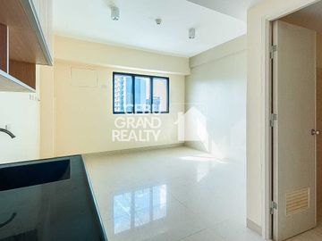 Contemporary Studio Unit with City Views in Mandaue City