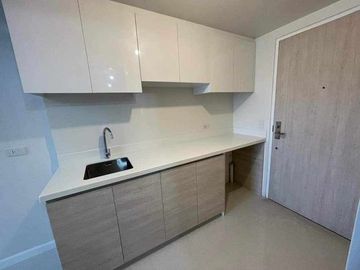 For Sale 1Bedroom Loft Type in Mandani Bay Suites Tower2,Mandaue City