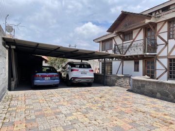 Vendo casa en la Mitad del Mundo