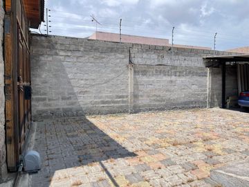 Vendo casa en la Mitad del Mundo