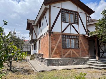 Vendo casa en la Mitad del Mundo