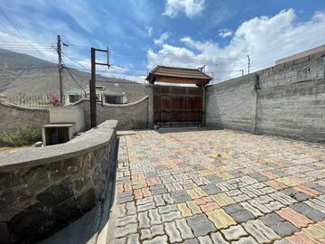 Vendo casa en la Mitad del Mundo