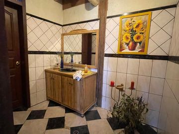 Vendo casa en la Mitad del Mundo