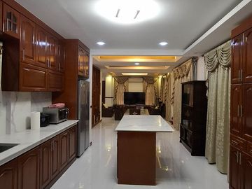 Furnished House and Lot for Sale in Clark Manor!