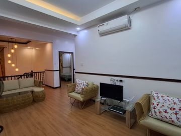 Furnished House and Lot for Sale in Clark Manor!