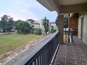 Furnished House and Lot for Sale in Clark Manor!