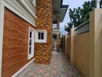 Furnished House and Lot for Sale in Clark Manor!