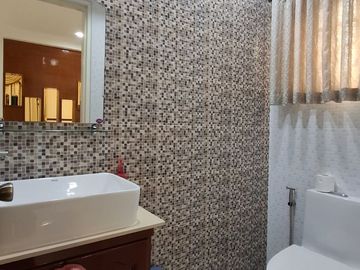 Furnished House and Lot for Sale in Clark Manor!