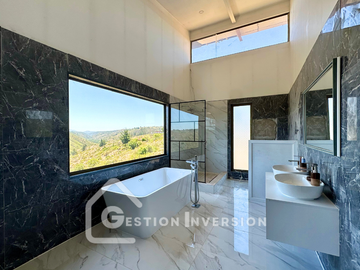 Venta Parcela con Casa en condominio Santa Maria