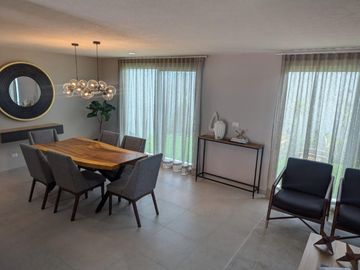 CASA EN VENTA CON 4 REC Y SALA TV, LA VISTA RESIDENCIAL, MOD. CASTELLO, QUERETARO, QRO.
