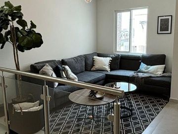 CASA EN VENTA CON 4 REC Y SALA TV, LA VISTA RESIDENCIAL, MOD. CASTELLO, QUERETARO, QRO.