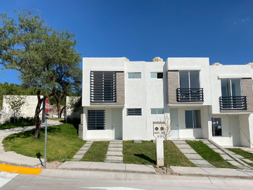 SE VENDE Casa en Portokali