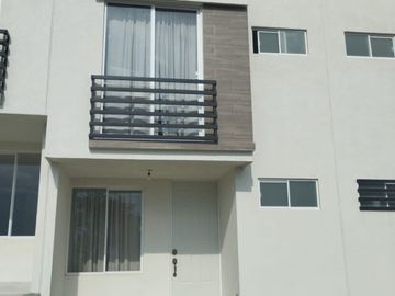 SE VENDE Casa en Portokali