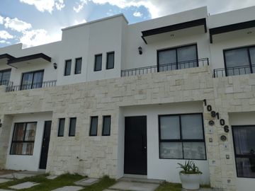 SE VENDE Casa en Carmina