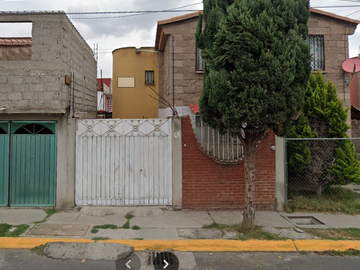 Venta de Casa GEO de 2 Recamaras, 2 Niveles, Ubicado en CHICOLOAPAN Estado de México.