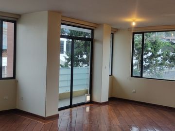 Venta de Departamento Calle Portete y Eloy Alfaro - $128.000 negociables