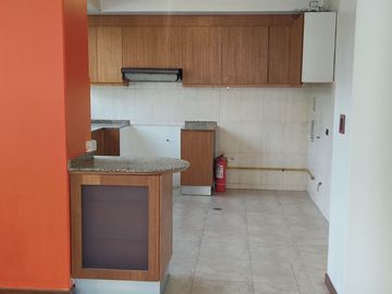 Venta de Departamento Calle Portete y Eloy Alfaro - $128.000 negociables