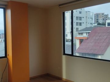 Venta de Departamento Calle Portete y Eloy Alfaro - $128.000 negociables