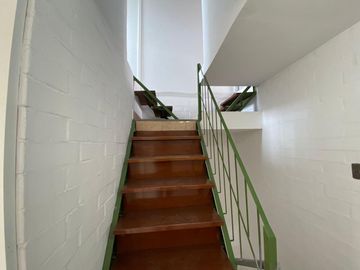 VENTA DE CASITA DE 4 PISOS A.C.159 M2 SUPER CENTRICO.