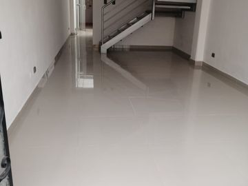 VENTA DE CASITA DE 4 PISOS A.C.159 M2 SUPER CENTRICO.