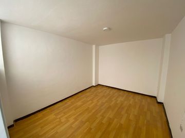 VENTA DE CASITA DE 4 PISOS A.C.159 M2 SUPER CENTRICO.