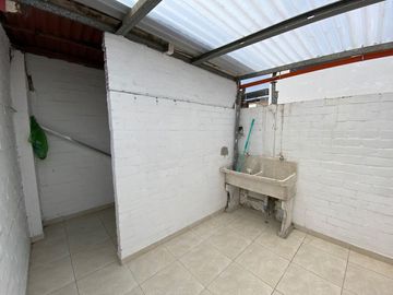 VENTA DE CASITA DE 4 PISOS A.C.159 M2 SUPER CENTRICO.
