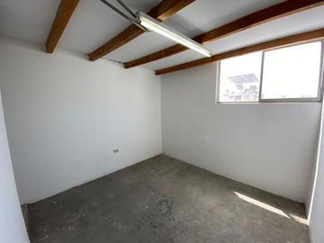 VENTA DE CASITA DE 4 PISOS A.C.159 M2 SUPER CENTRICO.