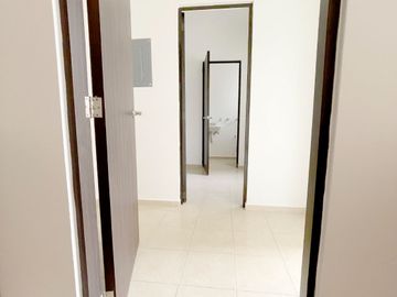 Casa en La Vista con estilo Californiano y estacionamientos techados
