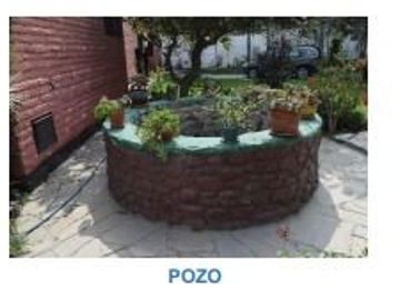 SE VENDE AMPLIA CASA PUERTA A CALLE CON PISCINA