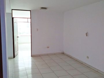 Hermosa Casa En Venta - Avenida Canta Callao