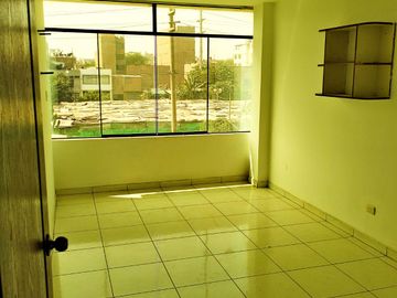 Hermosa Casa En Venta - Avenida Canta Callao